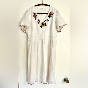 Roolee A-line Cream dress with floral embroidery size Large